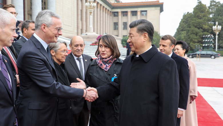 Bruno le Maire îi strânge mâna lui Xi jinping
