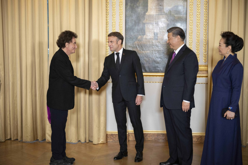 France's President Emmanuel Macron, Chinese President Xi Jinping during presentations ahead of an official state dinner