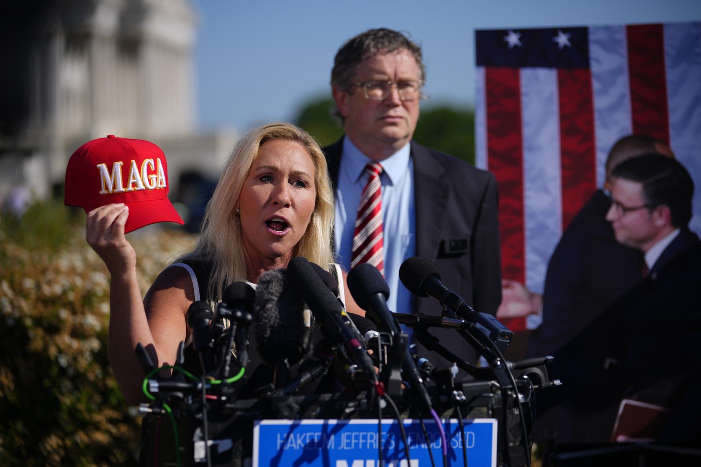 Marjorie Taylor Greene îşi anunţă demisia din Congres după ce s-a certat cu Trump din cauza „afacerii Epstein”