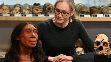 Chipul unei femei de Neanderthal care a trăit acum 75.000 de ani.