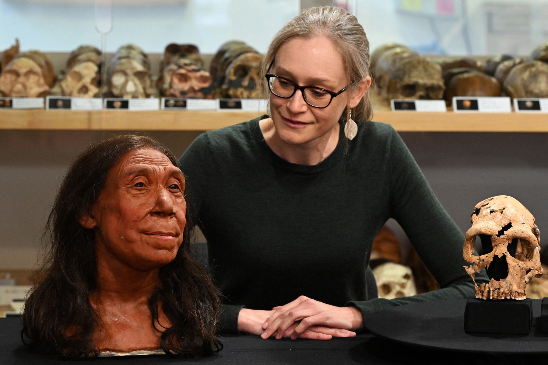 FOTO Chipul unei femei de Neanderthal care a trăit acum 75.000 de ani a fost recreat pe baza unui craniu