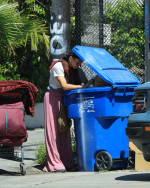 EXCLUSIVE: Loni Willison is Pictured on the Streets of Los Angeles.