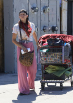 EXCLUSIVE: Loni Willison is Pictured on the Streets of Los Angeles.