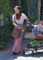 EXCLUSIVE: Loni Willison is Pictured on the Streets of Los Angeles.