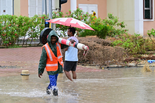 emirat12e-dubai-inundatii-profimedia