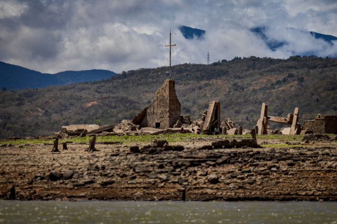 Sunken Filipino Town Reappears Due To Drought And Climate Change