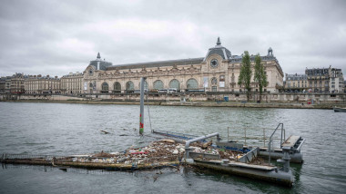 Paris, France. 02nd May, 2024. A view of garbage in the Seine River as it is overflowing near the Musee d'Orsay in Paris, France on April 10, 2024.Photo by Eliot Blondet/ABACAPRESS.COM Credit: Abaca Press/Alamy Live News
