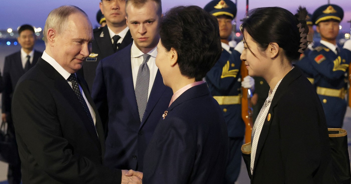 Putin a ajuns în China, pentru prima sa vizită de stat din noul mandat. Din delegația lui fac parte 20 de guvernatori regionali|EpicNews