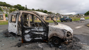 Noumea: Riots