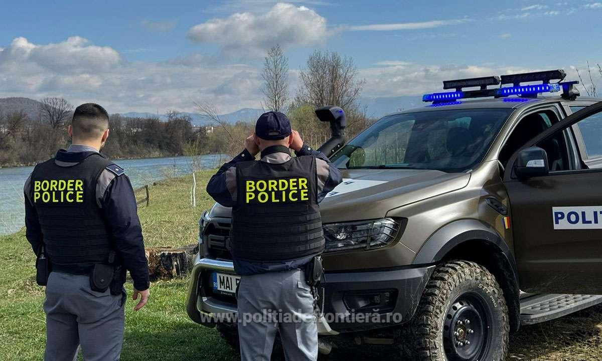 Polițistă de frontieră din Bihor, cercetată pentru că a folosit arma ca să prindă 8 migranți. Sindicatul Europol îi ia apărarea