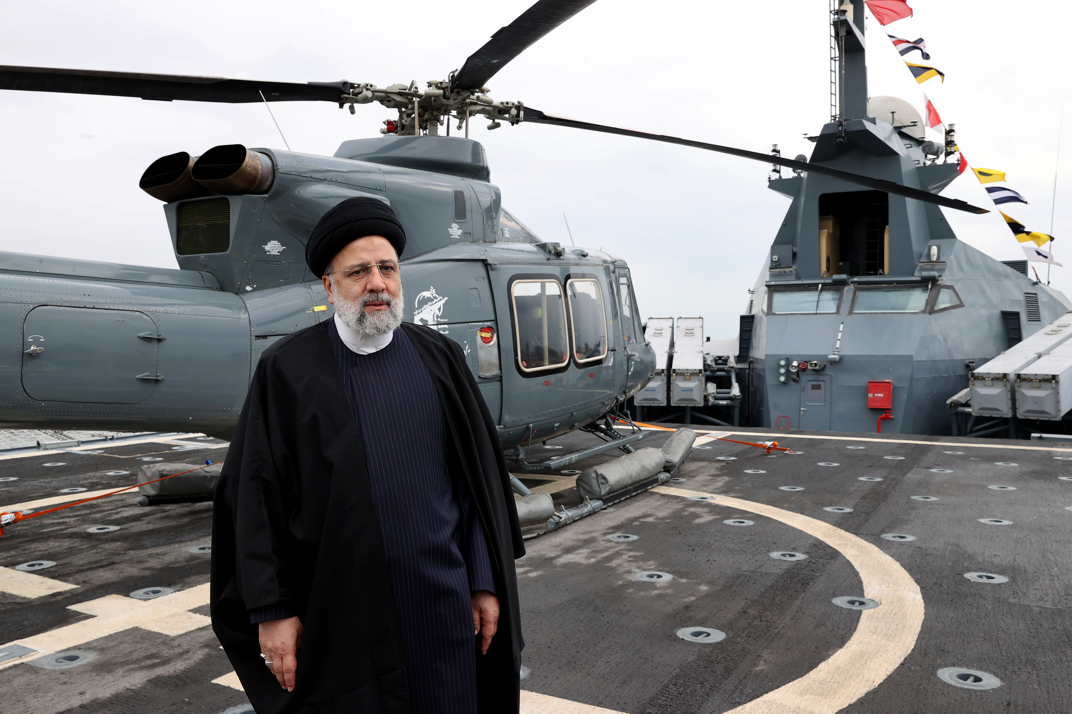 Starea președintelui iranian Raisi e „incertă” după ce elicopterul în care se afla s-a prăbușit. TV iraniană difuzează „rugăciuni”