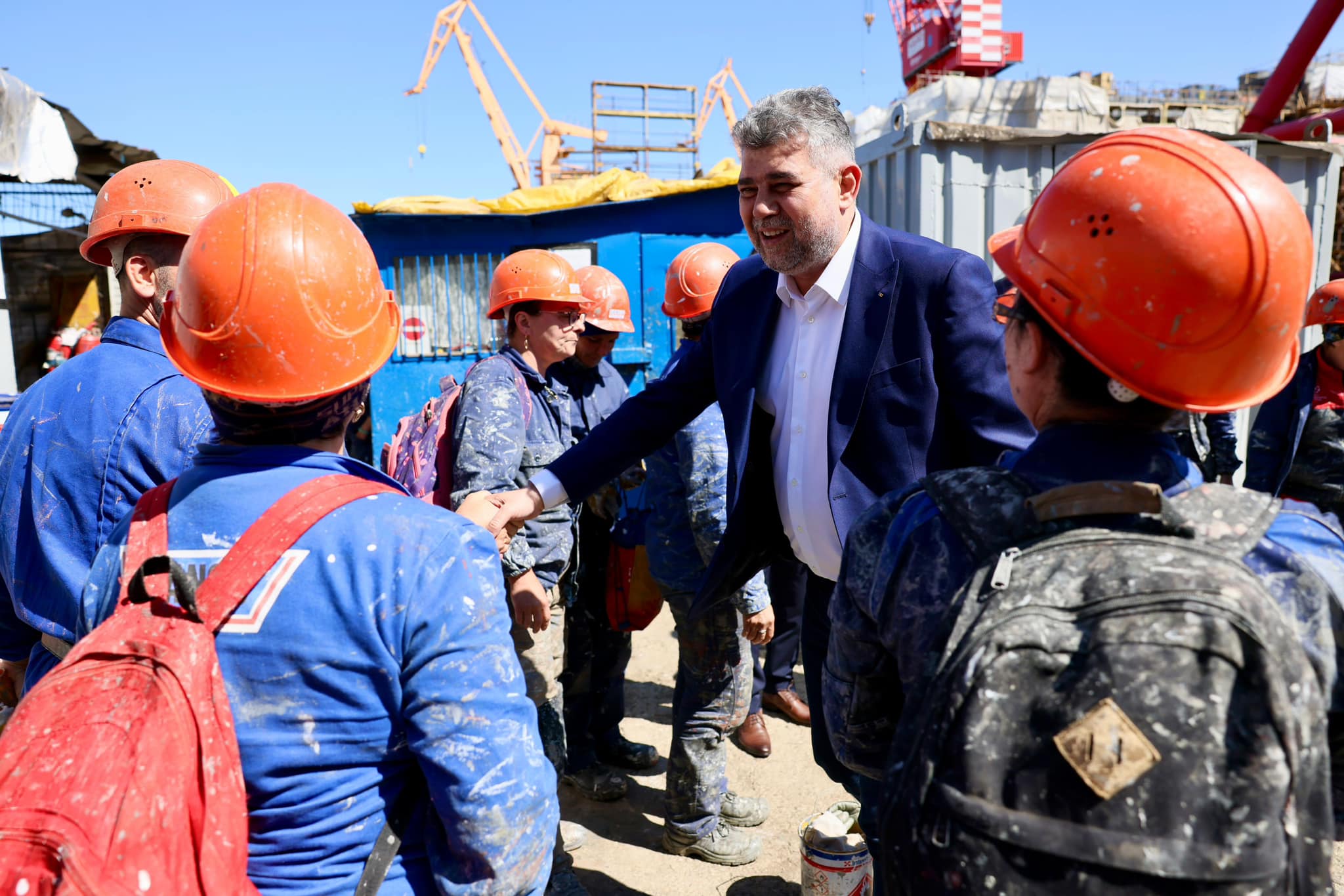 Marcel Ciolacu a vizitat şantierul naval din Brăila: „România produce! Din ce în ce mai mult şi mai bine”