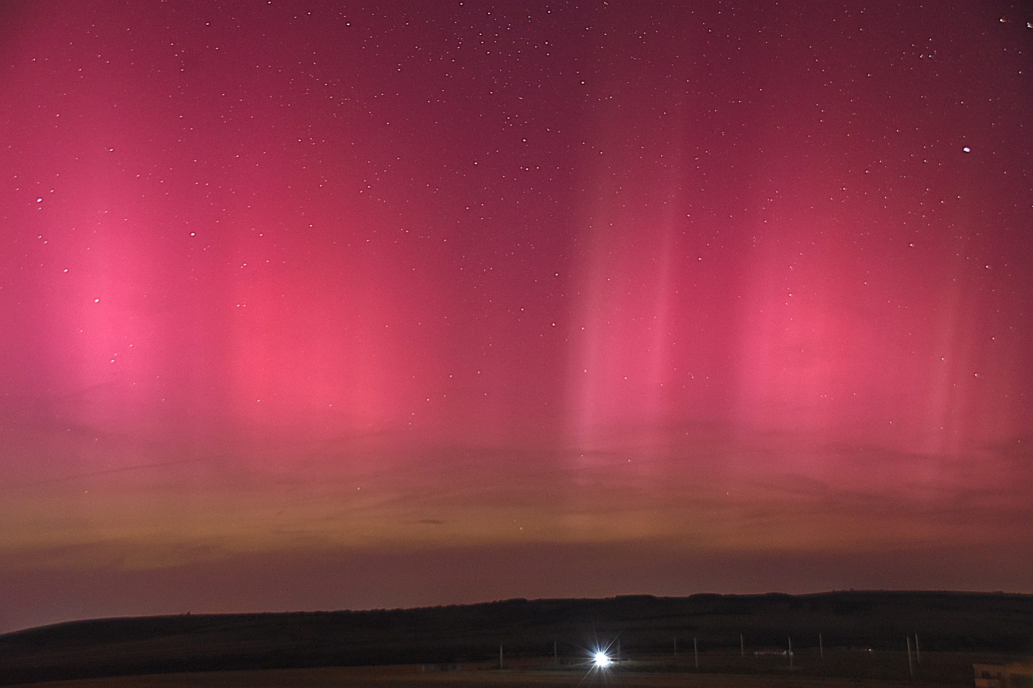 Fenomen spectaculos pe cerul României. O furtună solară de o intensitate rară a produs aurora boreală