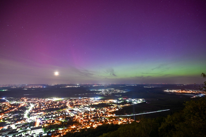 Polarlichter, Polarlichter sind am Freitagabend nach Einbruch der Dunkelheit auch in Baden-Württemberg bei Heubach zu se