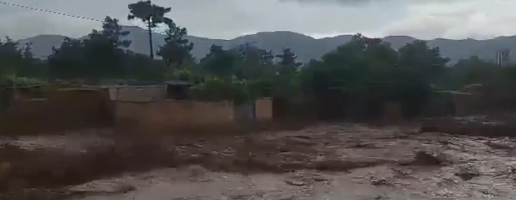 Dezastru în Afganistan. 200 de oameni au fost uciși de inundații masive