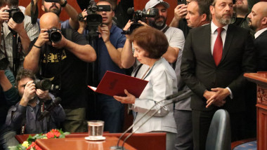 Gordana Siljanovska-Davkova depune juramantul de investire