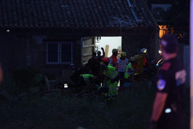 At least two dead and a dozen injured in the collapse of a building on Palma de Mallorca beach