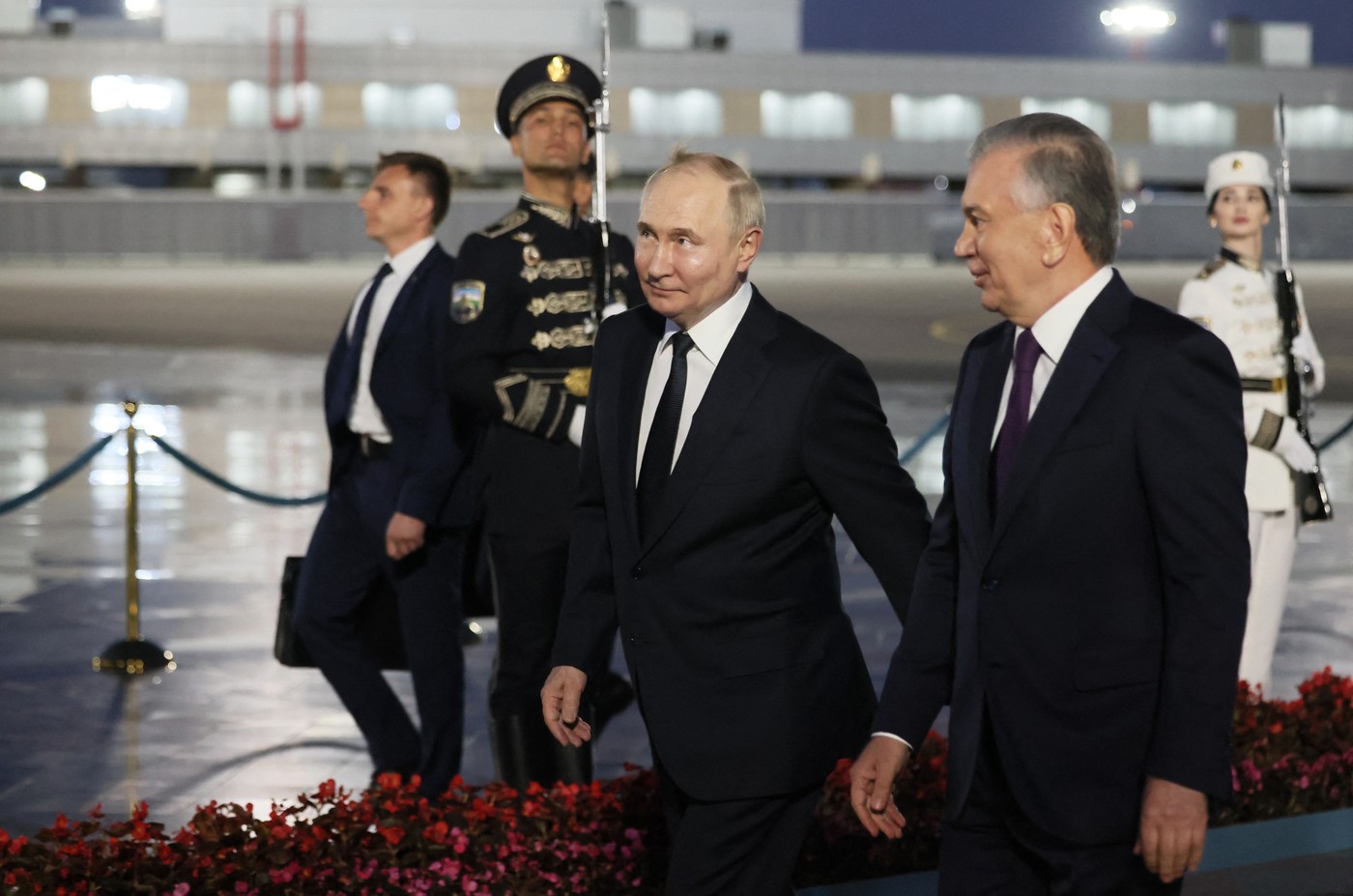 Vladimir Putin a ajuns în Uzbekistan. E a treia sa vizită de stat din noul mandat