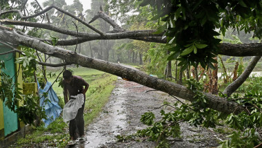 ciclonul remal din bangladesh
