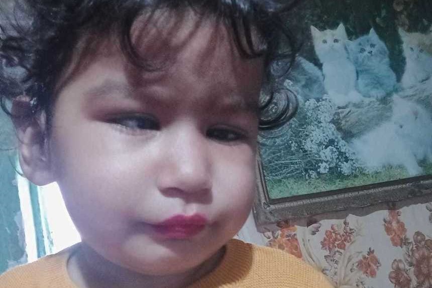 Raisa a fost găsită moartă. Fetița de doi ani dispărută ieri era într-o râpă și avea urme de violență pe corp
