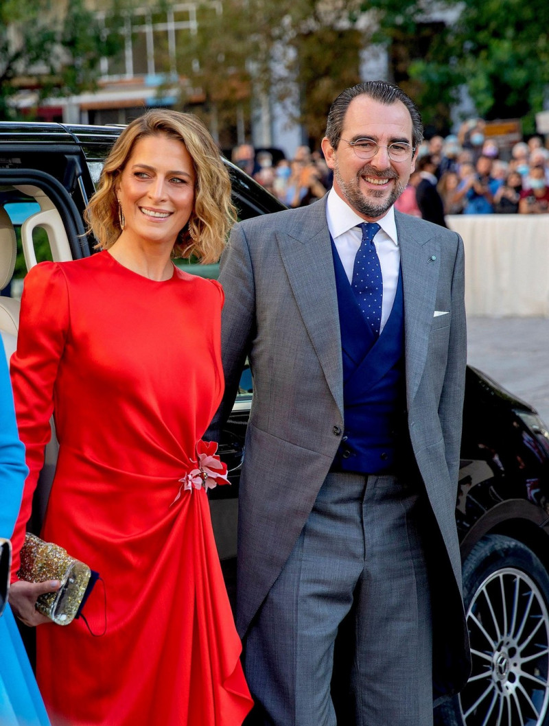 Athens, Griechenland. 23rd Oct, 2021. Prince Nikolas and Princess Tatiana of Greece arrive at the Metropolitan Cathedral of Athens, on October 23, 2021, to attend the Royal Wedding of Prince Philippos of Greece and miss Nina Flohr Credit: Albert Nieboer/N