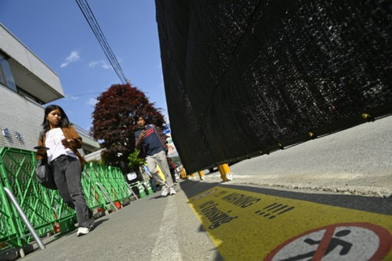 A black screen built to dissuade tourists from taking photos of Mount Fuji in Japan