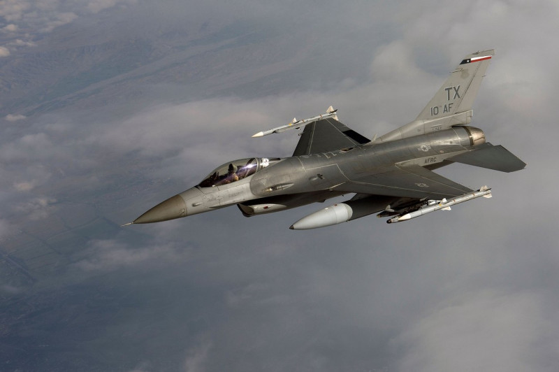 A US Air Force F-16 Fighting Falcon from the 93rd Expeditionary Fighter Squadron, Bagram Air Field, flies a combat sortie April 2, 2014 over Northeast Afghanistan.