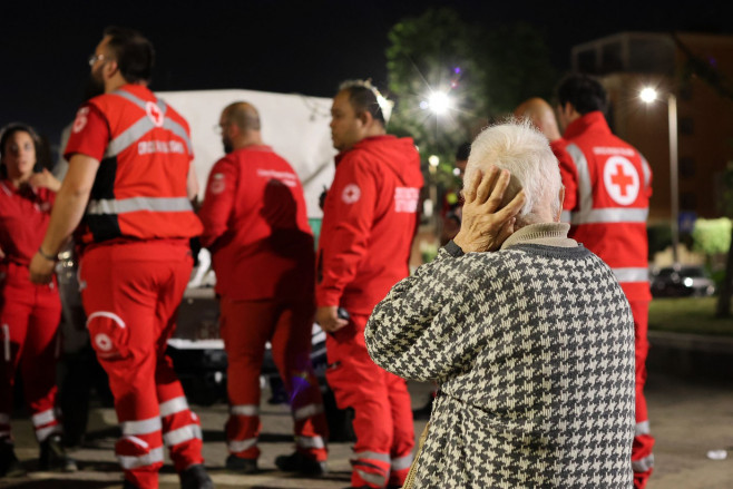 Italy, Pozzuoli (Naples): Seismic storm hits Campi Flegrei super volcano with strongest earthquake in 40 years, causing damages in the town of Pozzuoli and Naples. People on the streets after the earthquake shocks