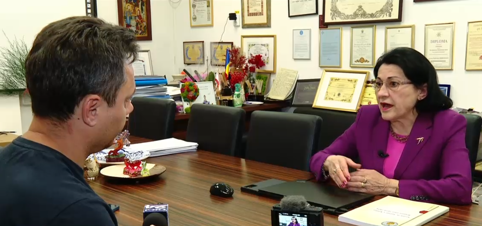 Încăierare pe funcții între oameni de știință. Ecaterina Andronescu acuză că i s-a blocat candidatura la „Academia politicienilor”