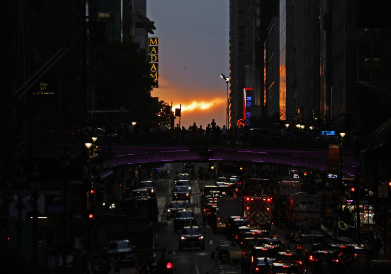 Manhattanhenge Sunset on 42nd Street in New York