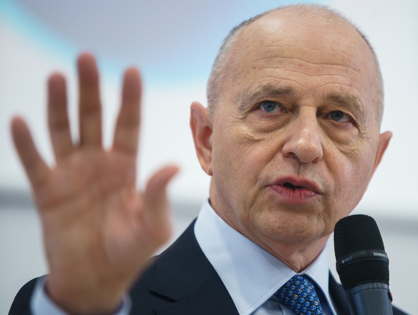 Sondaj INSCOP: Mircea Geoană ar câștiga primul tur al alegerilor prezidențiale. Cu cine s-ar lupta în turul doi