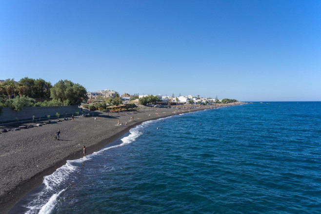 Kamari Beach, Badestrand bei Kamari, Santorin, Kykladen, Aegaeis, Griechenland, Mittelmeer, Europa | Kamari Beach at Kamari, Santorini, Cyclades, Gree