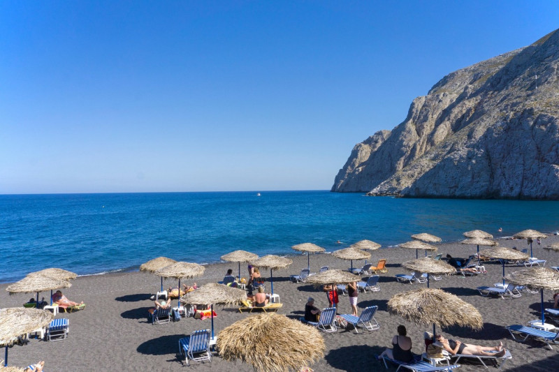 Kamari Beach, Badestrand bei Kamari, Santorin, Kykladen, Aegaeis, Griechenland, Mittelmeer, Europa | Kamari Beach at Kamari, Santorini, Cyclades, Gree