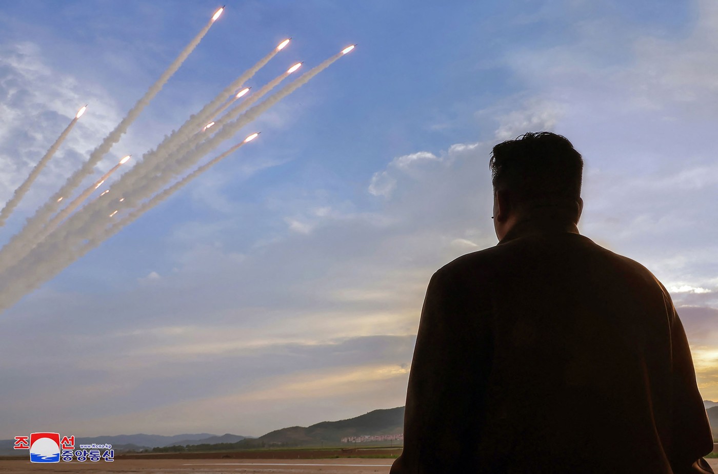 Kim Jong Un a supravegheat testarea unui lansator multiplu de rachete: „Acestea ar fi consecințele dacă rivalii noștri ne-ar ataca”
