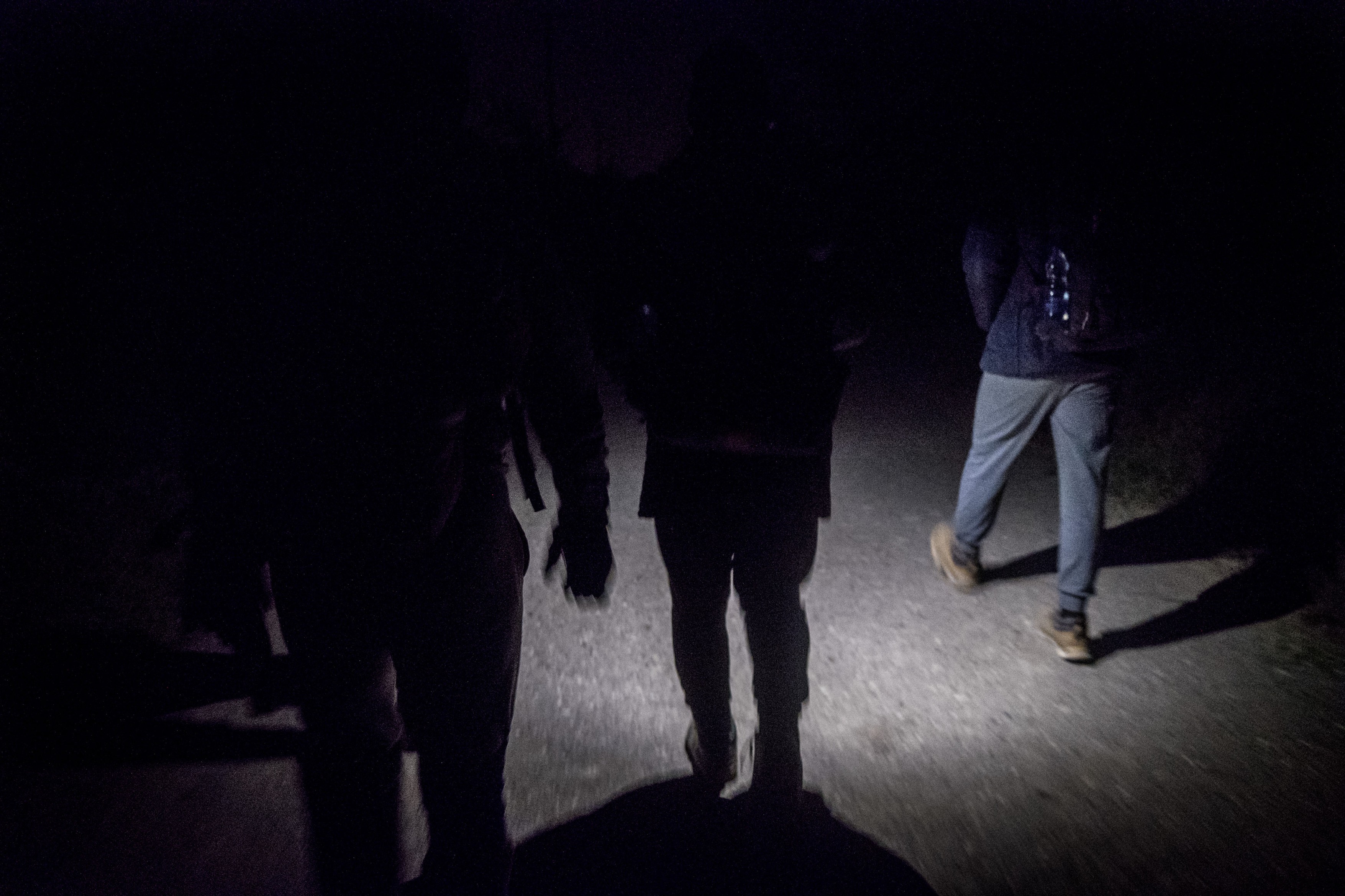 DIICOT și DNA anchetează ofițeri MAI implicați într-o amplă rețea de trafic de migranți organizată pe teritoriul României