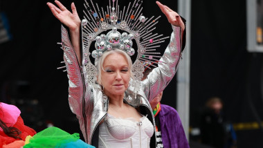 Cyndi Lauper is the queen of WeHo Pride!