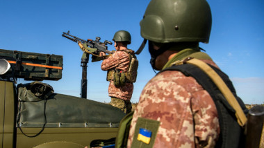 militari ucraineni