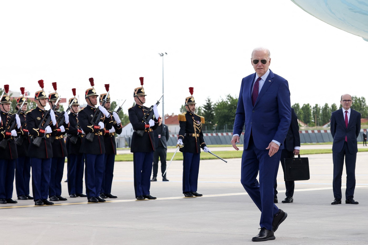 Biden și-a început prima vizită de stat în Franța. Va participa la comemorarea D-day, unde va fi prezent și Zelenski