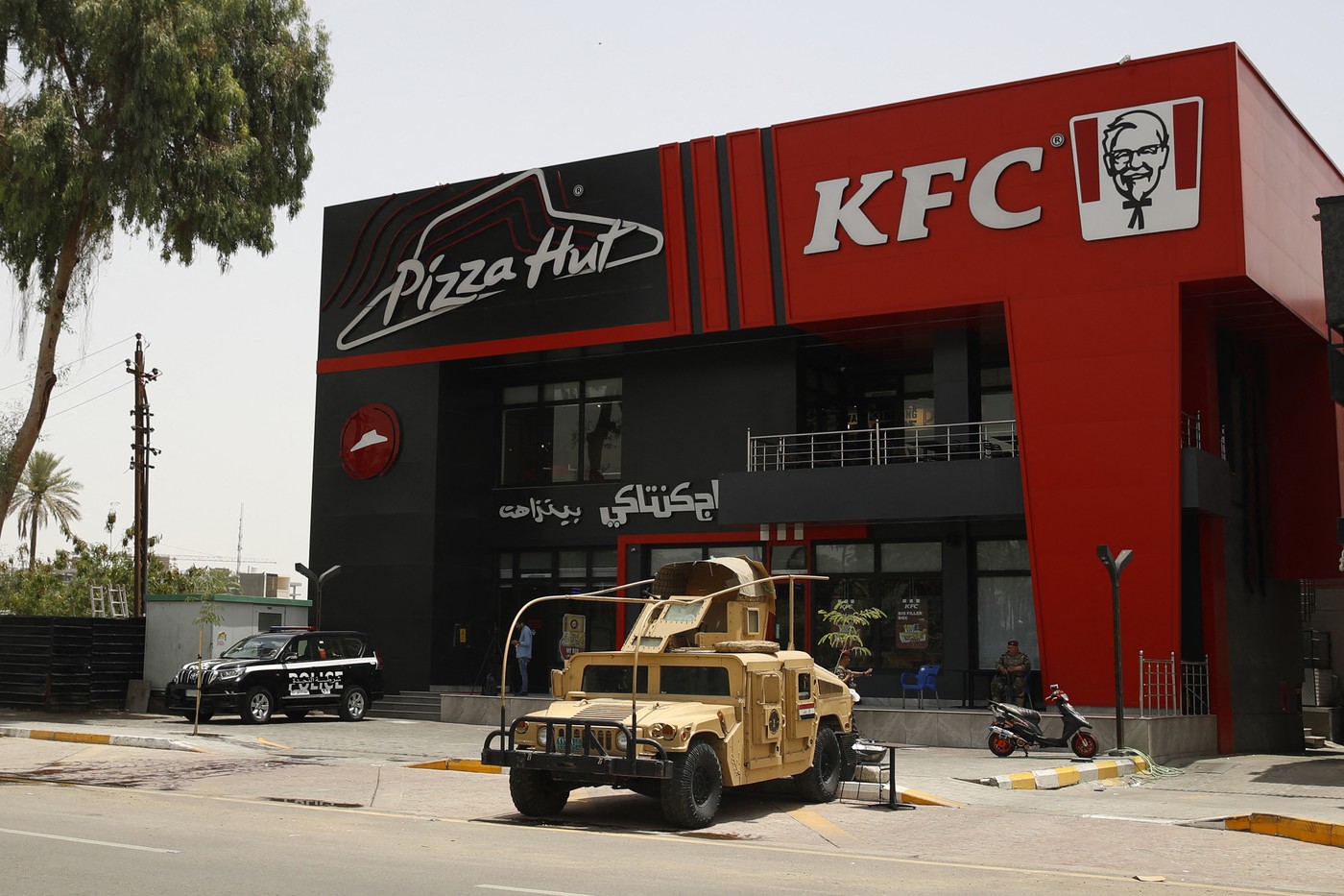 Insurgența fast-food: Cum a provocat, prin ricoșeu, războiul din Gaza un val de atacuri asupra restaurantelor americane din Irak