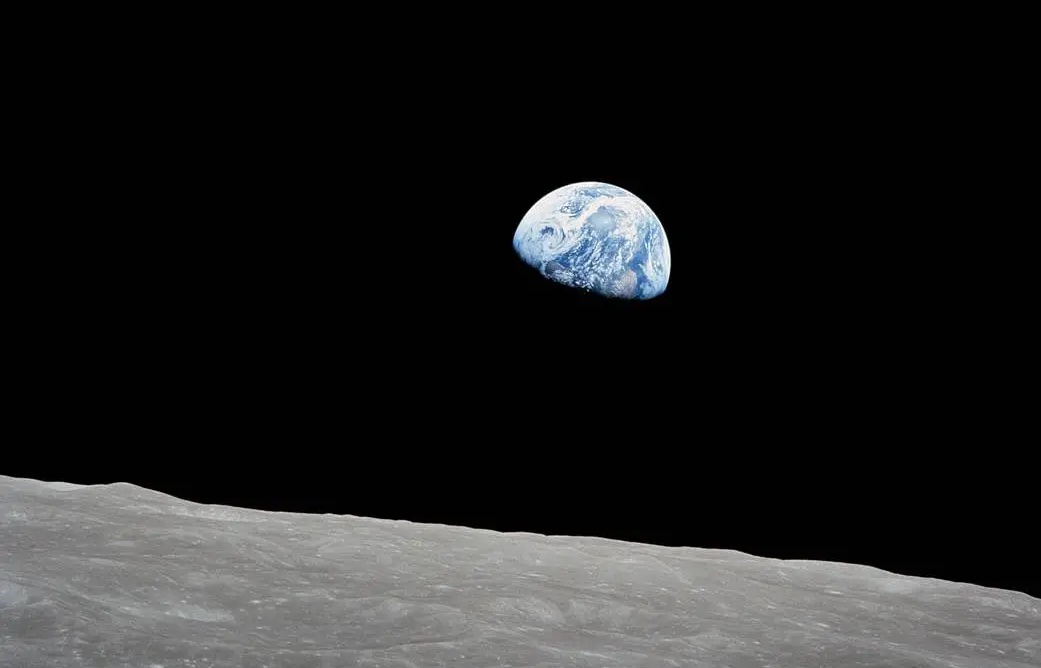 A murit astronautul care a realizat celebra fotografie cu Pământul care răsare de pe Lună. La 90 de ani, William Anders pilota avionul