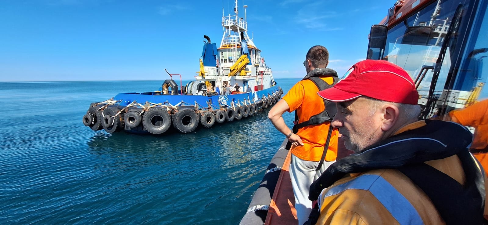 O navă ARSVOM a salvat pe mare un marinar ucrainean care avea probleme cardiace