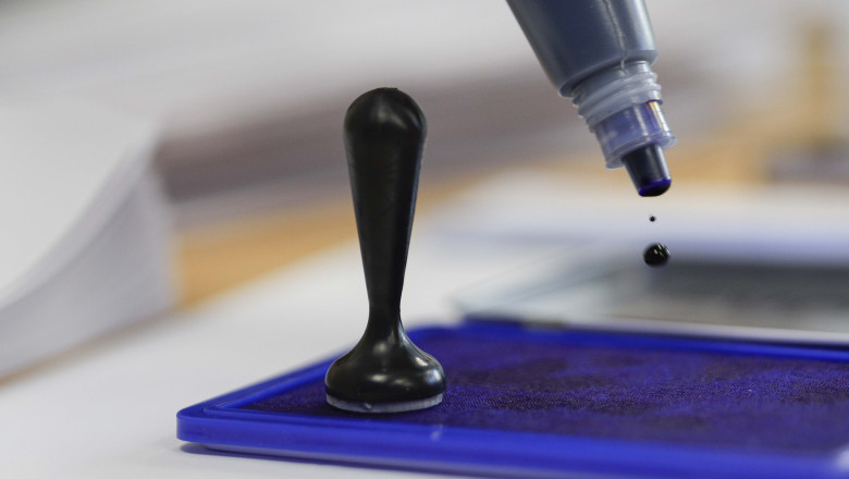 stampila de vot si cerneala