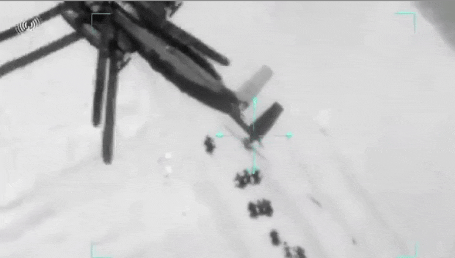 Momentul în care ostaticii israelieni salvați din mâinile Hamas au fost urcați în elicopter
