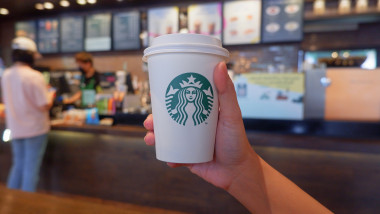 Celebrul lanț de cafenele Starbucks începe să aibă probleme cu numărul clienților