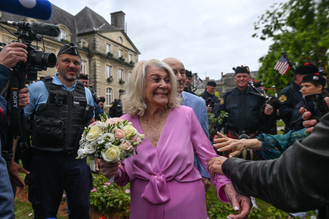 100-Year-Old World War II veteran marries in France