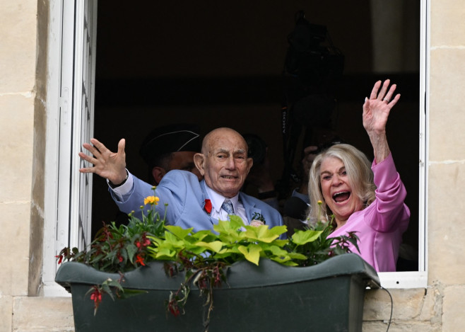 100-Year-Old World War II veteran marries on 80th D-Day Anniversary in France