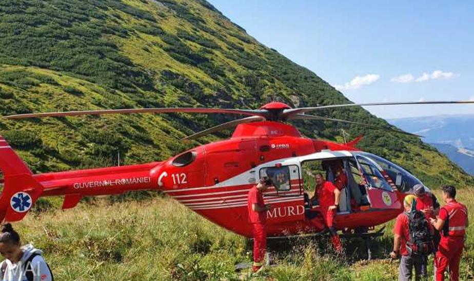 Un turist a murit pe munte, în zona Șaua Tigăilor, după ce a făcut un stop cardio-respirator