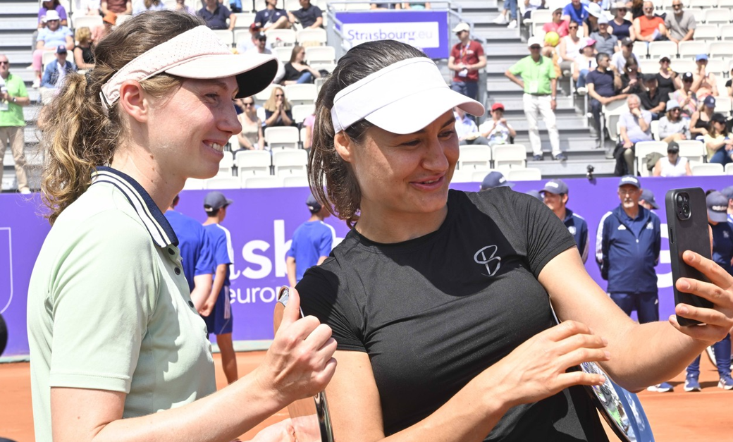Monica Niculescu şi Cristina Bucşa, calificate în optimile probei feminine de dublu la Roland Garros
