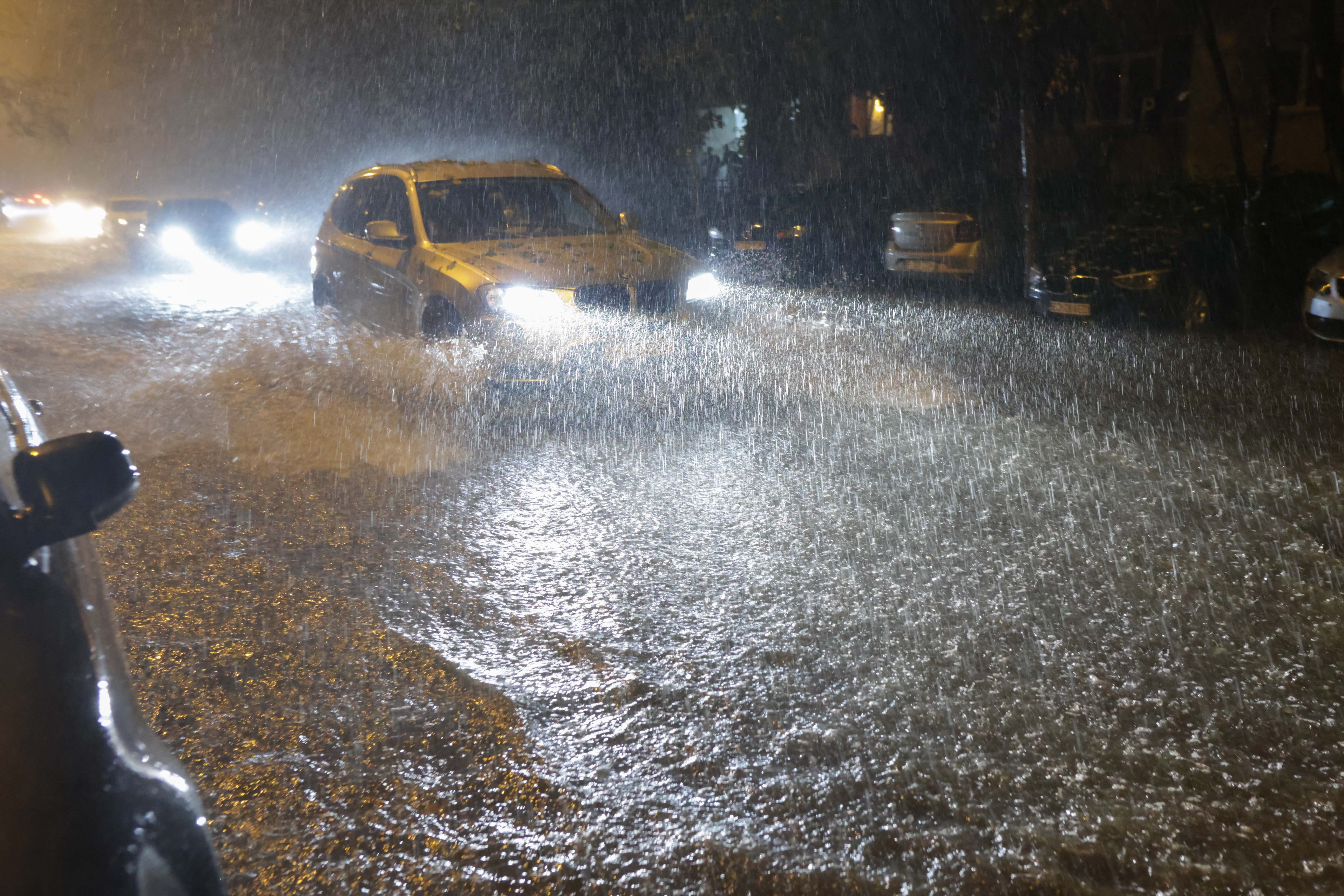 HARTĂ Cod portocaliu de ploi în zonele cel mai grav afectate de ciclonul Boris. Avertizările meteorologilor