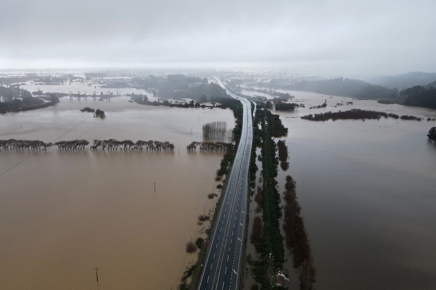 Chile, lovită de ploi abundente. Autoritățile au declarat stare de „catastrofă”